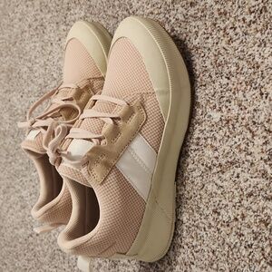 SOREL. Out N About. Waterproof Sneaker. Womens Size 9